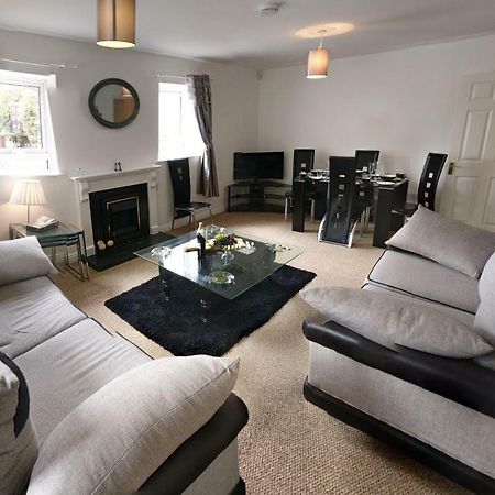 Riverview Luxury Short Stay Apartment Енніскорті Екстер'єр фото