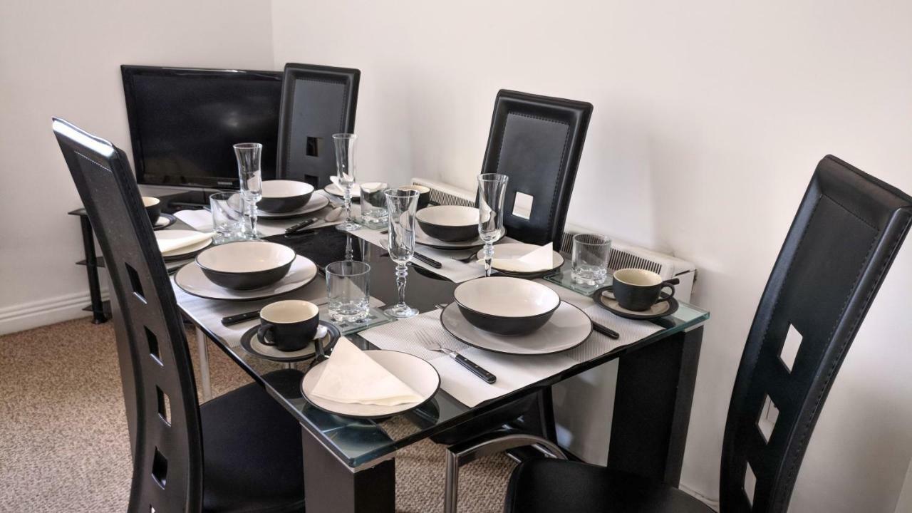 Riverview Luxury Short Stay Apartment Енніскорті Екстер'єр фото