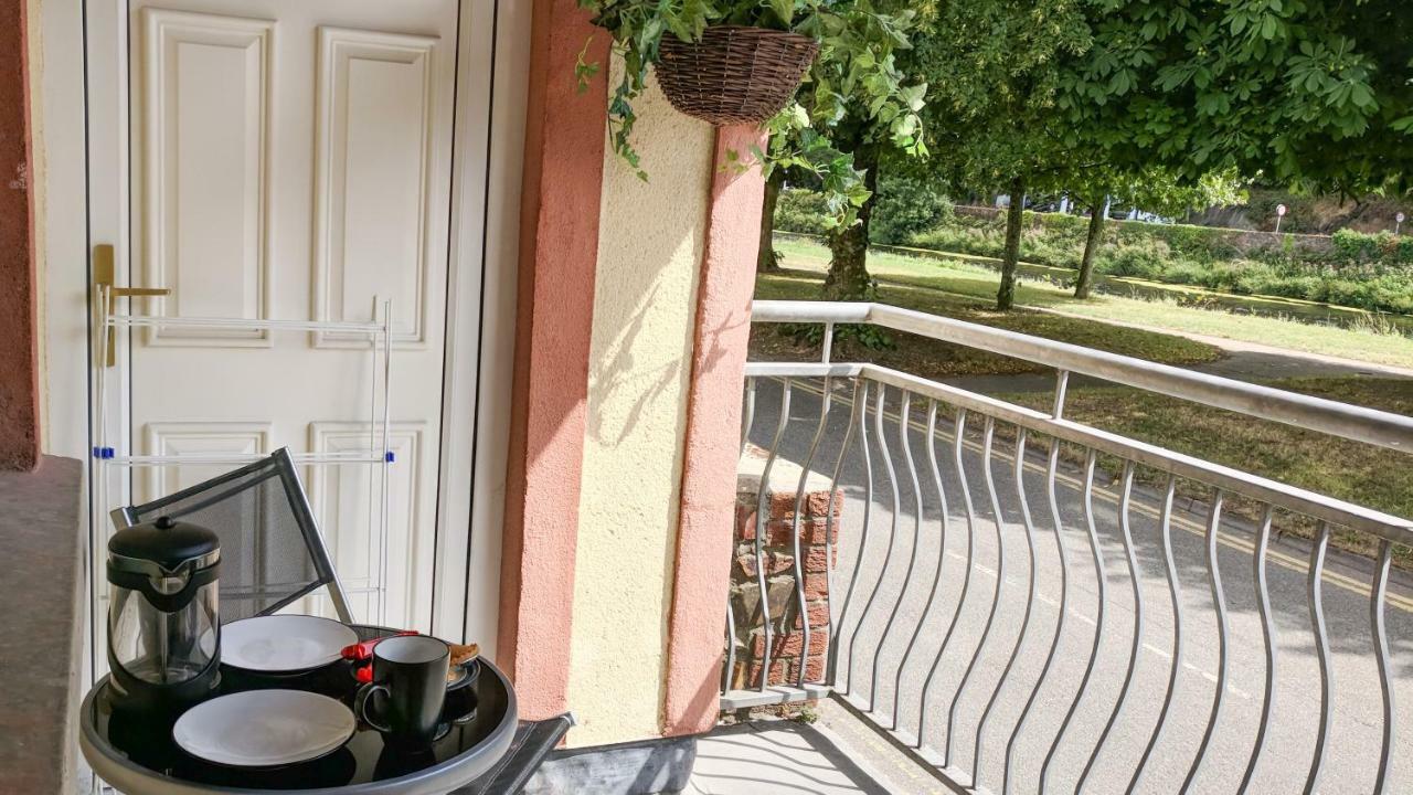 Riverview Luxury Short Stay Apartment Енніскорті Екстер'єр фото