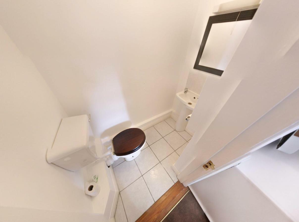 Riverview Luxury Short Stay Apartment Енніскорті Екстер'єр фото