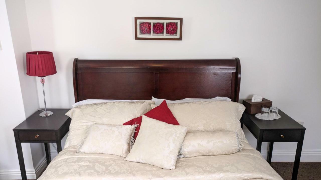 Riverview Luxury Short Stay Apartment Енніскорті Екстер'єр фото