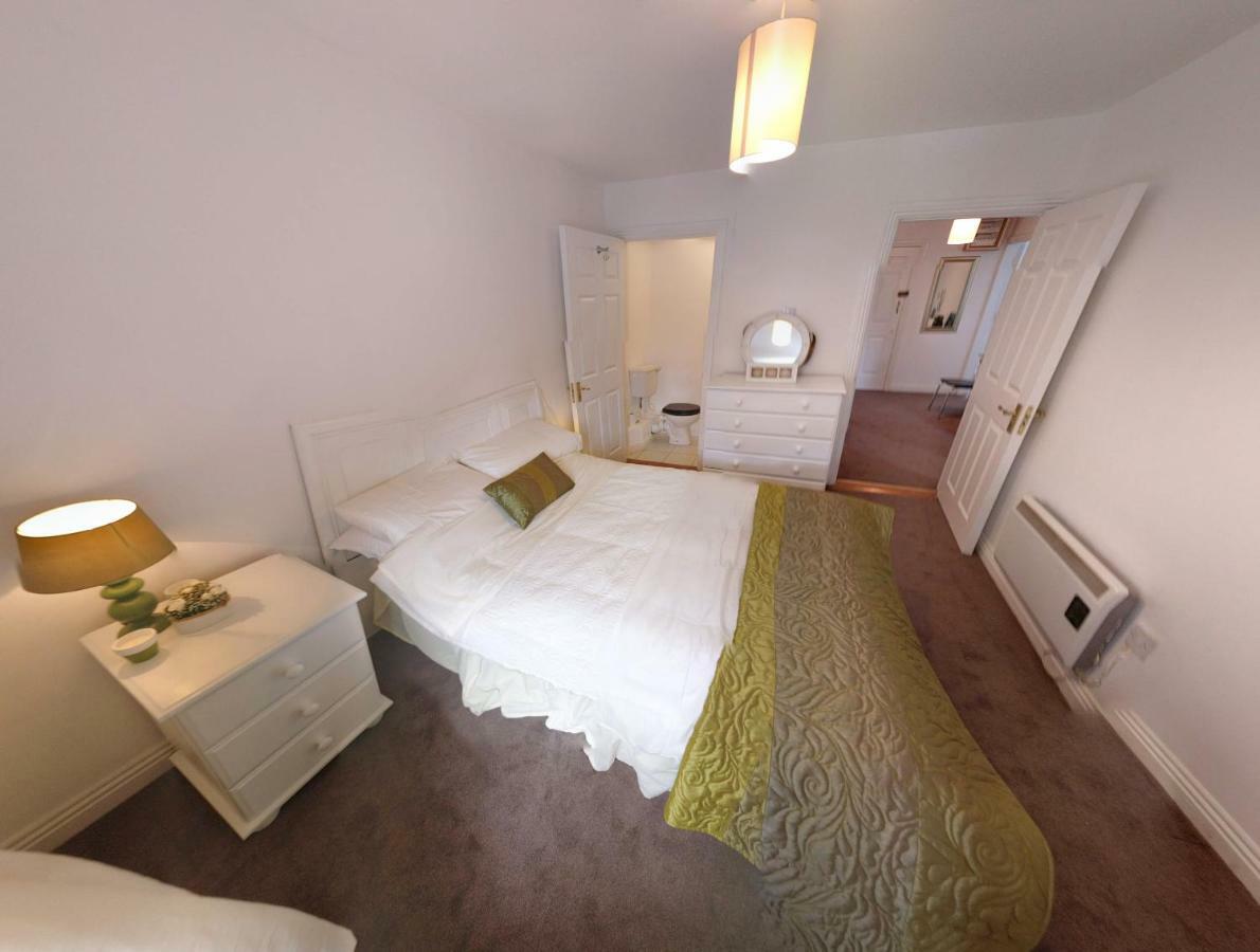 Riverview Luxury Short Stay Apartment Енніскорті Екстер'єр фото